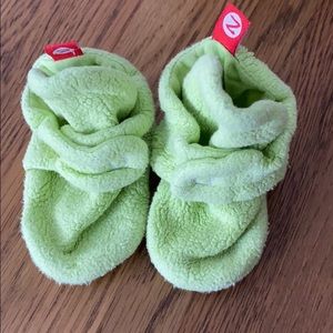 12mo zutano booties
